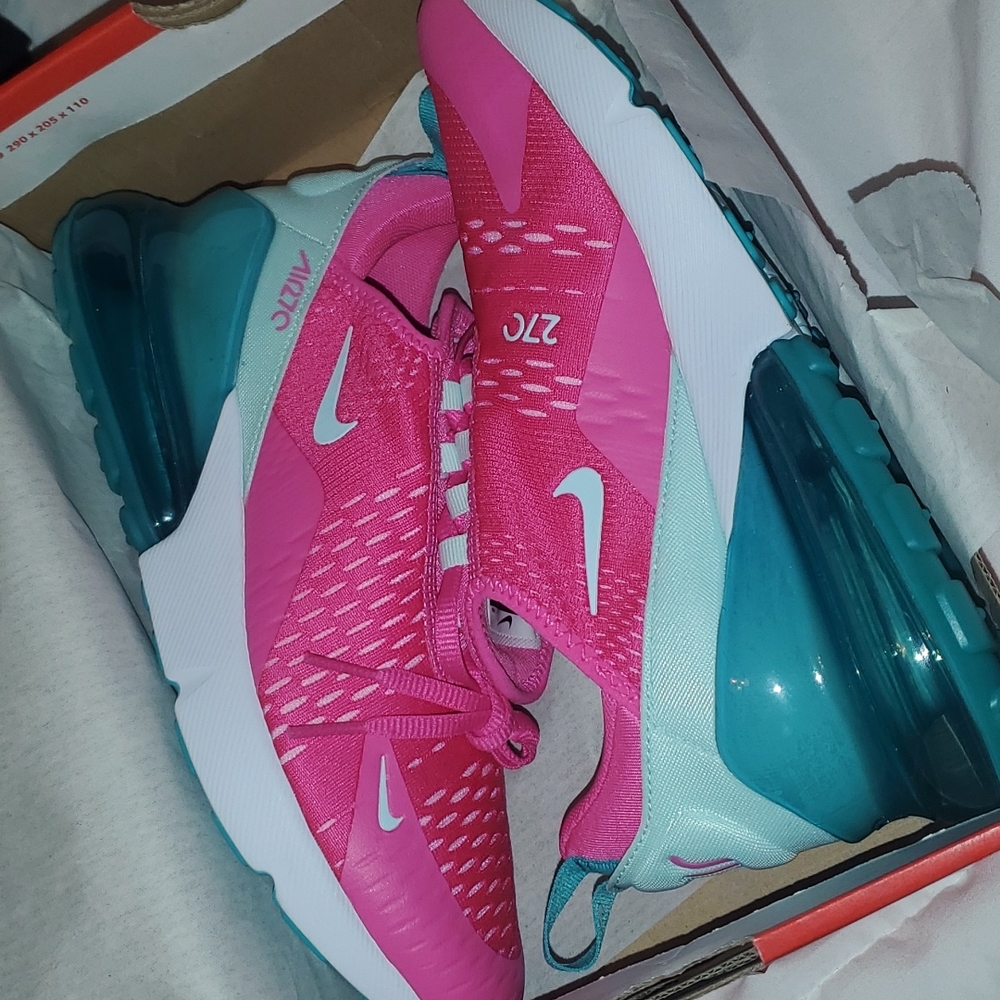 Air Max 270